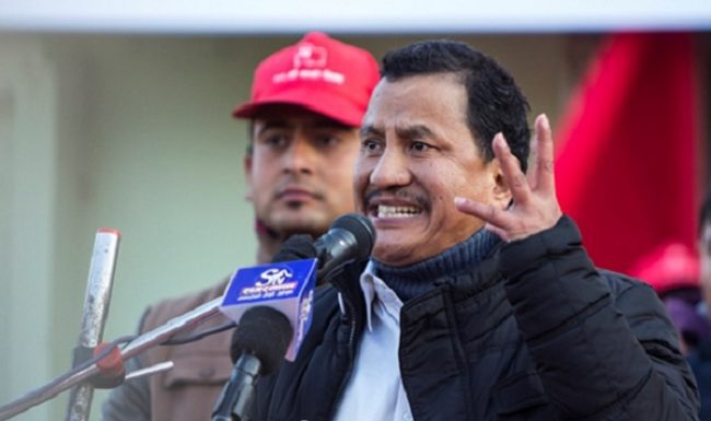 सामाखुसीमा आराम गर्दै विप्लव