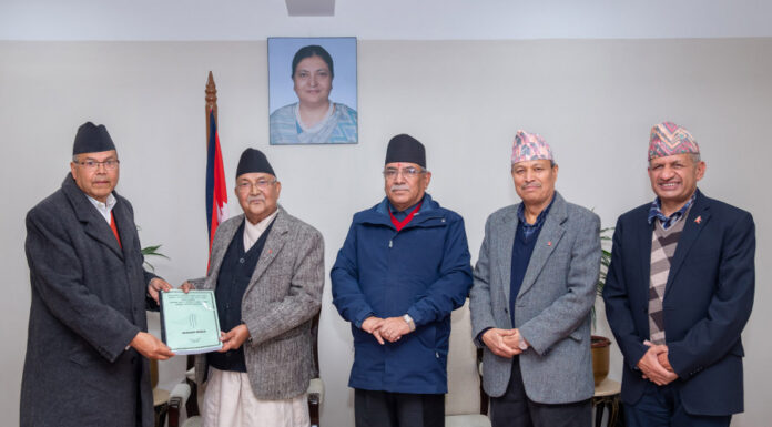 प्रधानमन्त्री ओली पार्टी र नेतृत्वलाई उपेक्षागर्दै एमसीसी पास गराउने तयारीमा