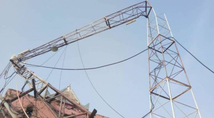 बँदेल मार्न थापेको विजुलीको तारमा परेर दाजुभाइको मृत्यु, बुवा घाइते