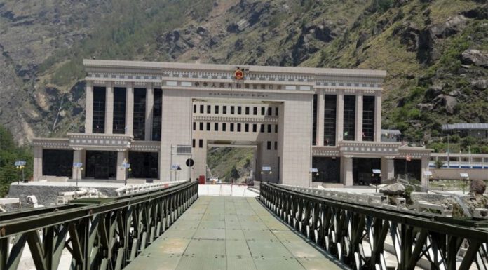 रसुवागढी नाका सञ्चालनको तयारी, चिनियाँ सवारी साधनले मितेरी पुलसम्मनै मालसामान उपलब्ध गराउने