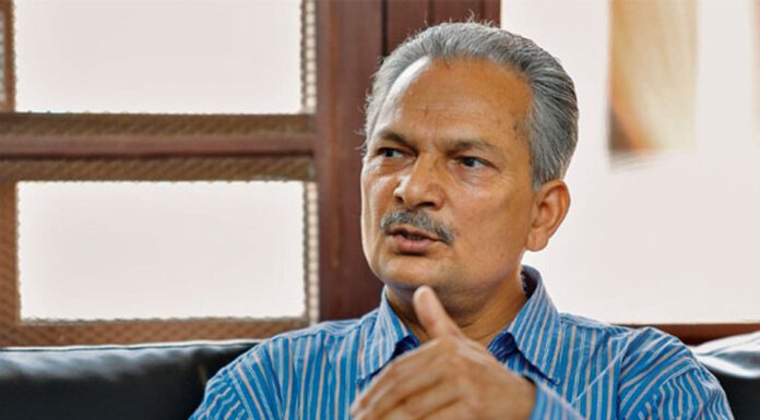 सत्तारुढ गठबन्धनका नेतालाई डा भट्टराईका पाँच बुँदे सुझाव