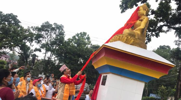 नगर प्रमुखद्धारा गौतम बुद्धको मुर्ति अनावरण