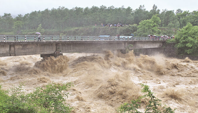 सिन्धुलीका ग्रामिण सडकहरु अबरुद्ध, सदरमुकाम तथा आसपास क्षेत्रका जनतालाई सचेत हुन नगरप्रमुख खत्रीको आग्रह