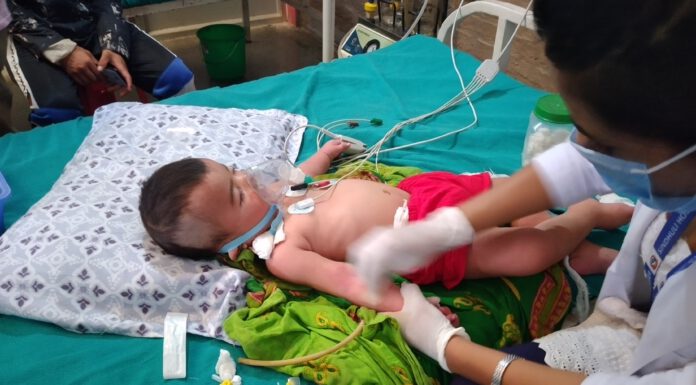 वडाले सिफारिस समेत नदिएपछि १५ महिने बालिकाको उपचारमा जुट्यो सिफारिस र नगद सहयोग