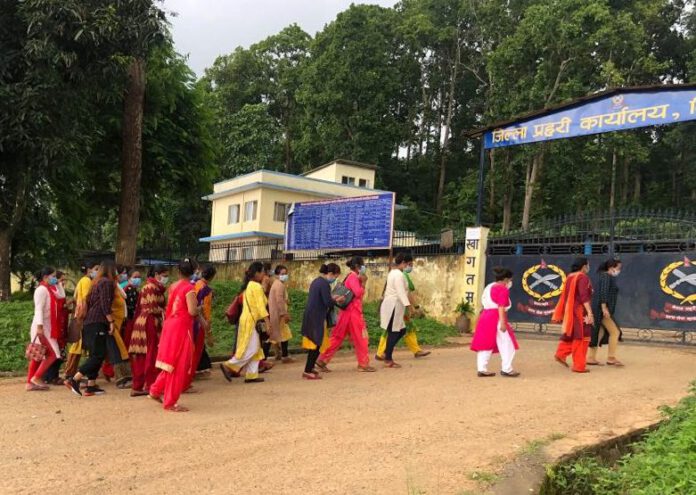 police Office meet the child rape case