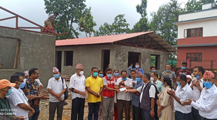 आइसोलेसन निर्माणमा नेकपा दुधौलीको सहयोग