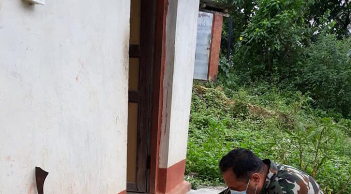 सिन्धुली गढीको युद्धमा बंशुधर थापाले चलाएको ‘भाले खुँडा’ सेनालाई हस्तान्तरण