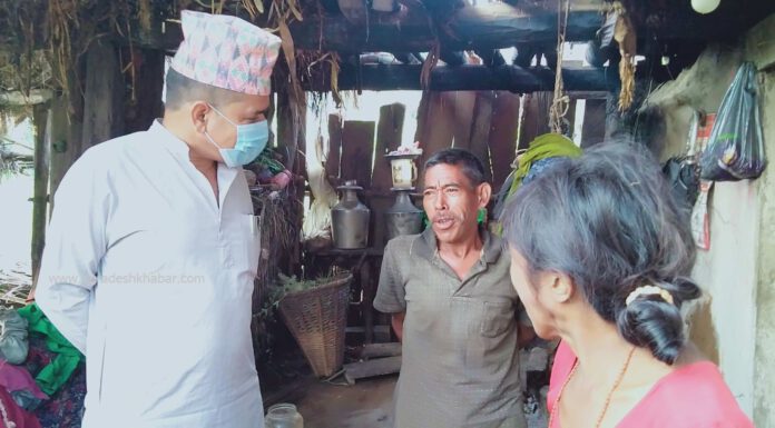 नगरप्रमुख खत्रीले मासु किन्न रकम हातमा थपाएपछि विष्णुले भनेः बल्ल मेरो घरमा दशैं आयो