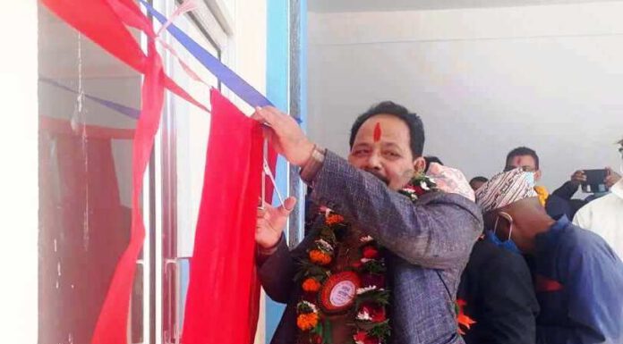 कसैले भन्दैमा ओलीले प्रधानमन्त्री र अध्यक्ष पदबाट राजिनामा दिनुहुन्नः प्रदीप कटुवाल