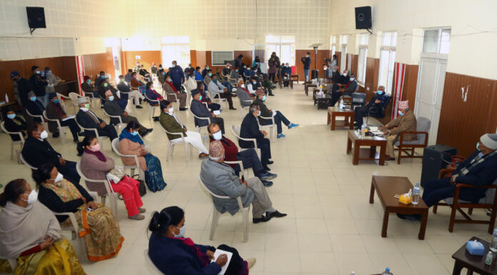 कांग्रेस बैठकमा देउवा र पौडेलको बाझाबाझ