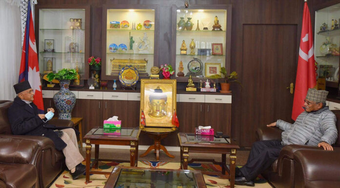 कडा सुरक्षा घेराबीच नेकपाका दुई अध्यक्ष ओली र प्रचण्डका बीच खुमलटारमा वार्ताजारी