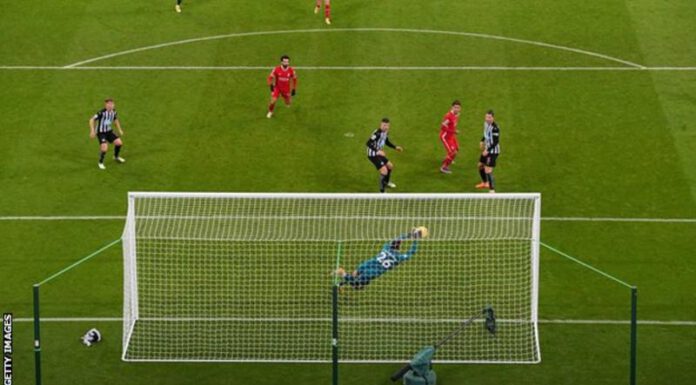 लिभरपुलले जित्न सकेनन्, स्टार खेलाडी गोल गर्ने प्रयासमा असफल