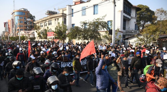 संसद विघटनविरुद्ध नेकपा कार्यकर्ता सडकमा उत्रिए