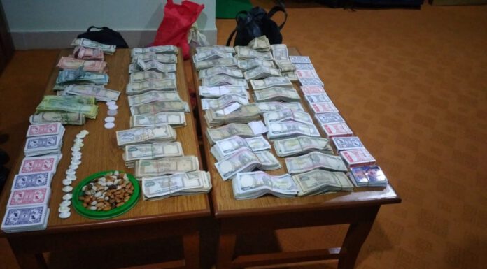 लाखाैँ रकमसहित १७ जना जुवाडे पक्राउ