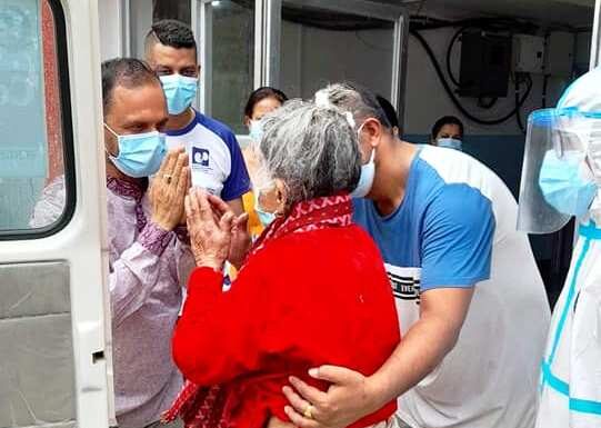 सलाम डाक्टर र स्वास्थ्यकर्मी !