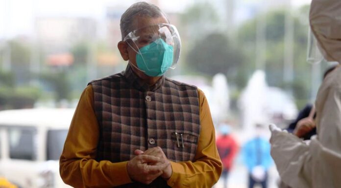 जसपा अध्यक्ष ठाकुरले १६ सांसदलाई लगे भक्तपुरको रिसोर्टमा