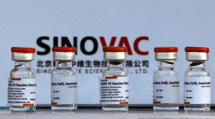 चीनको सिनोफार्मसँग ४० लाख खोप किन्ने सरकारको निर्णय