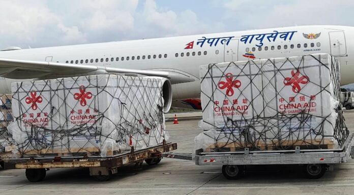 चीनले दिएको ८ लाख डोज खोप आइपुग्यो नेपाल