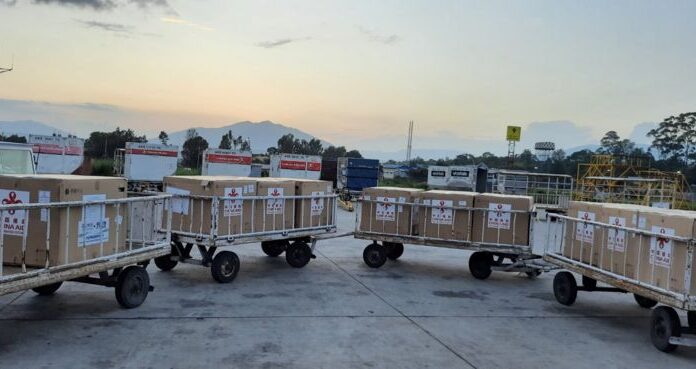 चीनबाट ल्याइयो काेराेनाकाे आठ लाख डोज खोप, नेपालको ‘भण्डारण क्षमता’ कस्तो छ ?