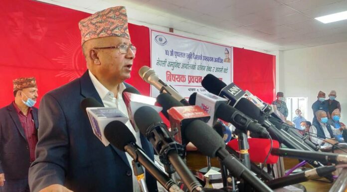 पार्टी अध्यक्ष ओली र उनी पक्षधरले तर्साउन खोजेपनि आफ्नो समूह नतर्सिने नेता नेपालको भनाई