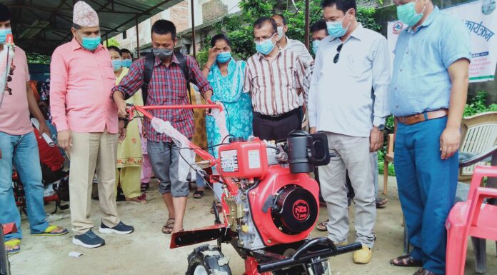 कमलामाईद्वारा कृषकलाई अनुदानमा कृषि यान्त्रीकरण वितरण