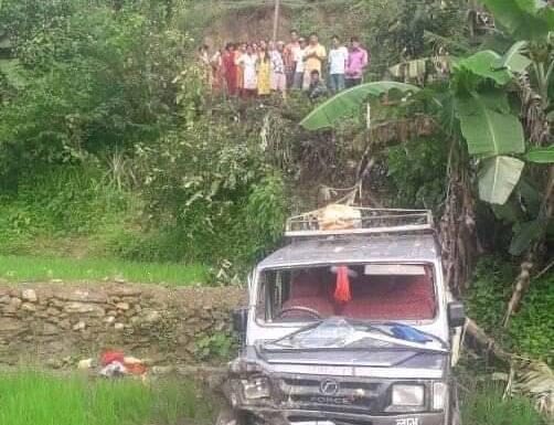 सिन्धुलीबाट आज विहान काठमाडौ तर्फ यात्रुहरु लिएर हिडेको फोर्स दुर्घटना, ९ जना घाइते