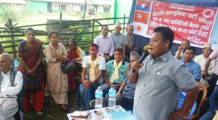 सिन्धुलीको दुधौलीमा निर्वाचित वडा सदस्यसहित २ सय एमाओवादी कार्यकर्ताहरु एमालेमा प्रवेश