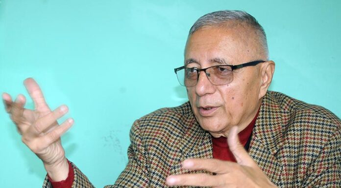 कांग्रेस नेता डा.शेखरले नै मागे प्रधानमन्त्रीको राजीनामा, लोकतन्त्र मास्ने बाटोमा हिडेको आरोप