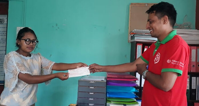 ब्लड क्यान्सर पीडित बालिकालाई रिलिफको आर्थिक सहयोग