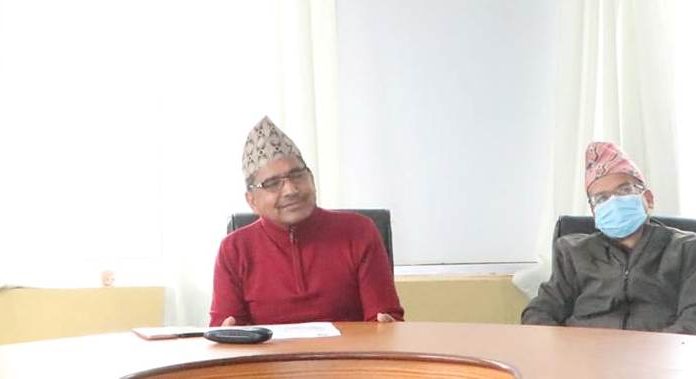 निर्धारित समयमै स्थानीय तहको निर्वाचन गर्न कमलामाई नगरपालिकाका प्रमुख खत्रीको माग