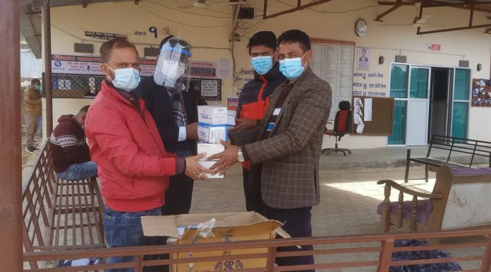 रिलिफद्वारा सिन्धुली अस्पताललाई १५ हजार सिटामोल सहयोग