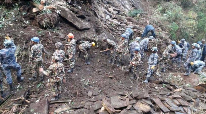 रुबीभ्याली पहिरो : डोजरका सहचालकको शव भेटियो, दुईजना अझै बेपत्ता