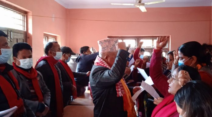 नेकपा एमाले सिन्धुलीका नव निर्वाचित पदाधिकारीले लिए पद तथा गोपनीयताको शपथ