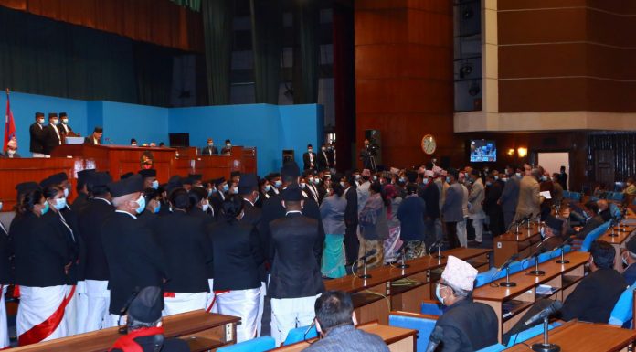 कांग्रेस सांसदहरुको निश्कर्षः प्रचण्डले चोलेन्द्रलाई महाअभियोग लगाऔं हामी एमसिसीमा सहयोग गर्छौं भने, आज आएर धोखा दिए