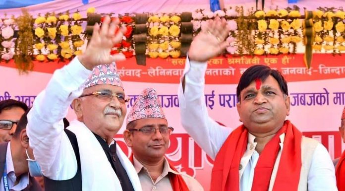 कांग्रेस ठूलो जुरो भएको बलियो साँढे थियो, अहिले दुईतिर वैशाखी टेक्दै छ: ओली