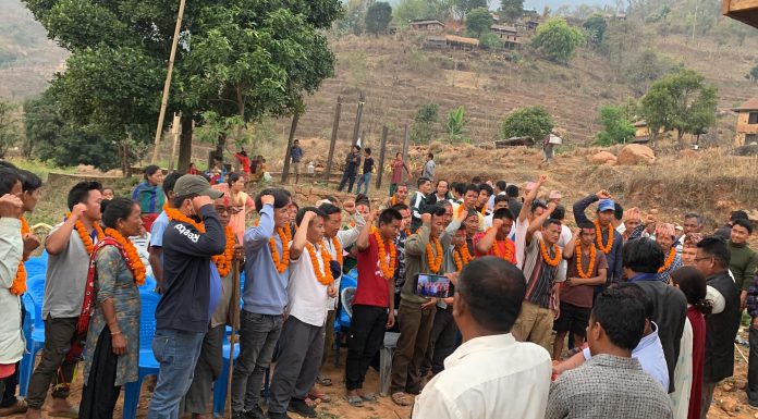 माओवादी केन्द्र सिन्धुलीमा पहिरो, सैयौं नेता कार्यकर्ता बिना शर्त एमालेमा प्रवेश ! (फोटो सहित)