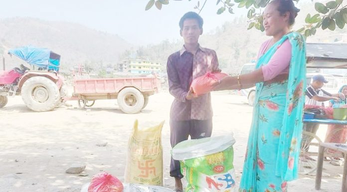 रिलिफद्धारा आगलागी पीडितलाई राहत वितरण