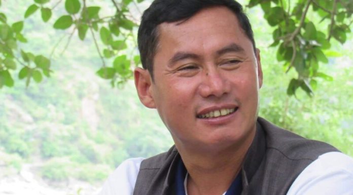 तीनपाटन गाउँपालिका अध्यक्षका उम्मेदवार थापाद्धारा ठेकेदार भएको स्वीकार, बेरुजु रकम तिरेको खुलासा