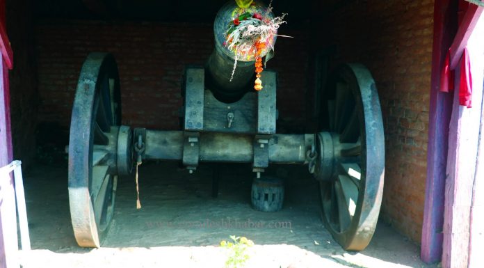 गाउँपालिका अध्यक्ष हिदम लामा जसले भ्यूटावर बनाएनन्, ऐतिहासिक चिसापानीगढी मर्मत गरे