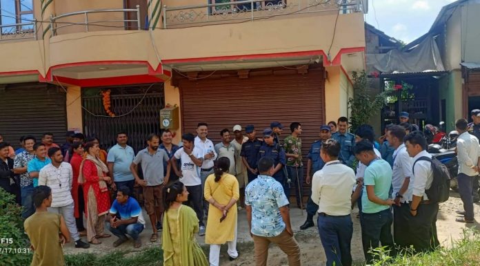 बढ्दो बेरुजु कमगर्न र शुसासन कायम राख्न अनाबश्यक कर्मचारी कटौटी गर्न गोलन्जोरलाई महालेखाको सुझाब, सिन्धुलीमा वार्ता जारी