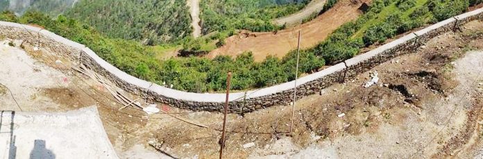 फिक्कलका कोरोना पिडितलाई रकम हस्तान्तरण