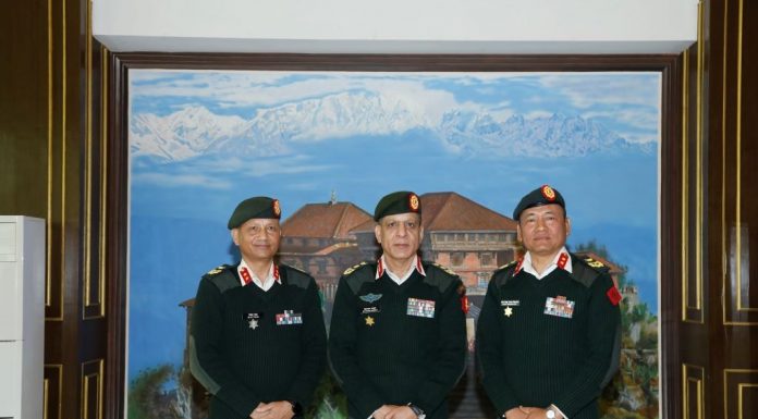 प्रधान सेनापतिद्वारा पदोन्नति भएका जर्नेलहरूलाई दर्ज्यानी चिन्ह प्रदान