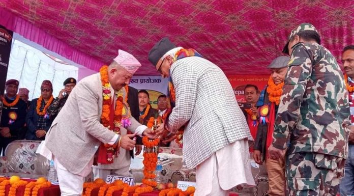 मुलुकको अर्थतन्त्र खस्कँदै गएको छ : उद्योग, वाणिज्य तथा आपूर्ति मन्त्री बडु