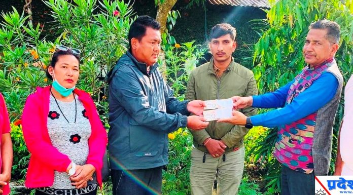 क्यान्सर पिडित कुमार मिर्चिङलाई २ लाख सहयोग