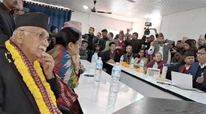 पूर्व प्रधानमन्त्री ओली समक्ष आयोजना प्रमुख बरालले भन्नुभयोः रकम अभावमा सुनकोसी-मरिण डाइभर्सन आयोजनाले गति लिन सकेन