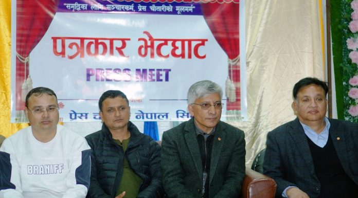 माओवादी र कांग्रेसले गठबन्धनका नाममा मूलूकमा यातायात व्यबसायीले जस्तै सिण्डिकेट लगाइरहेकाछन्ः एमाले उपमहासचिव रिमाल