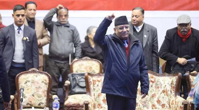 एमालेलाई पछ्याउँदै माओवादी, आज समूहगत छलफलको निष्कर्ष बैठकमा प्रस्तुत गरिने