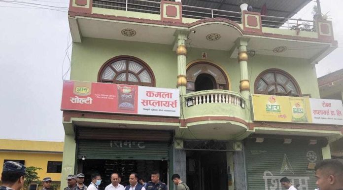 सिन्धुलीमा भेटियो ठूलो परिमाणमा म्याद नाघेका पेय पदार्थ !