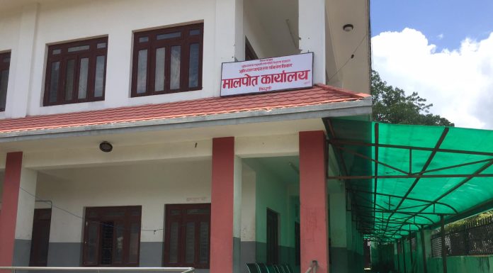 सिन्धुलीका जनप्रतिनिधी र मालपोत कर्मचारीको मिलेमतोमा सार्वजनिक भयो डरलाग्दो ‘कुर्थौली जग्गा काण्ड’ !