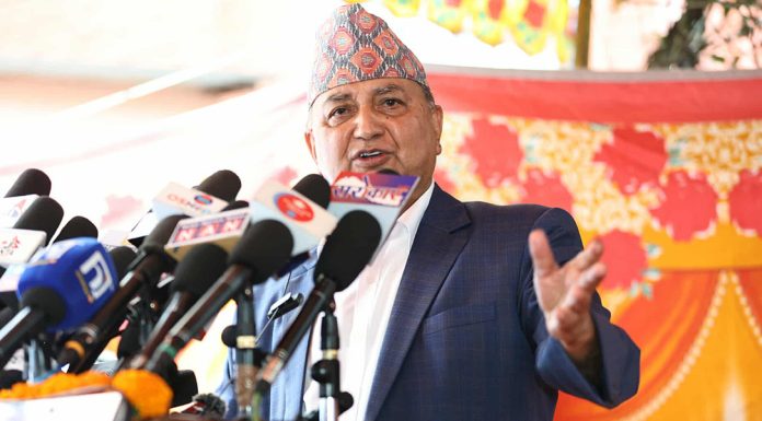 मदन भण्डारी फाउण्डेशन ओलीले बोकेको विचारको झण्डासँग जोडिएको छ : ईश्वर पोखरेल